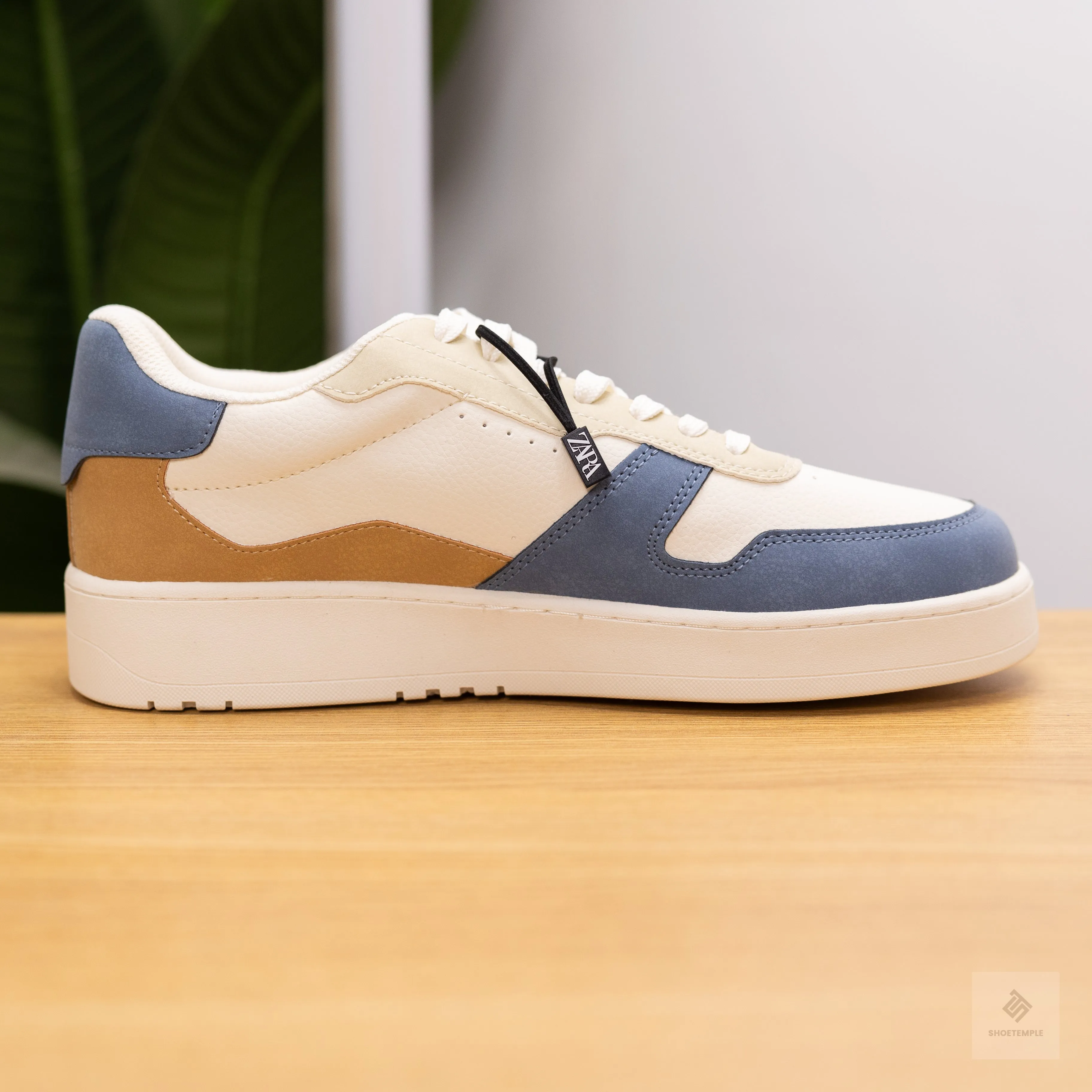 Zara Retro Sneaker